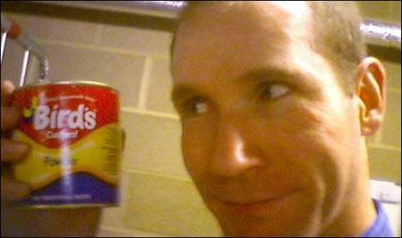 Ӣ�����Ů�����ӷ����� ����Ǽ�Ů�������ߡ�