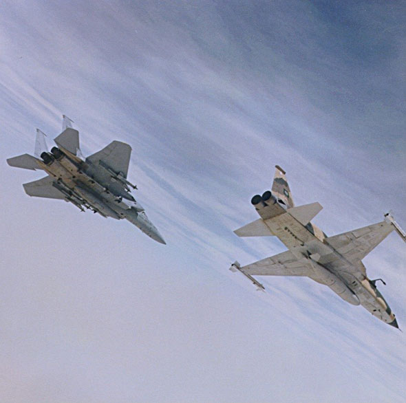 ɳ�س���15����Ԫ��155̨ӥʽս��������(ͼ)