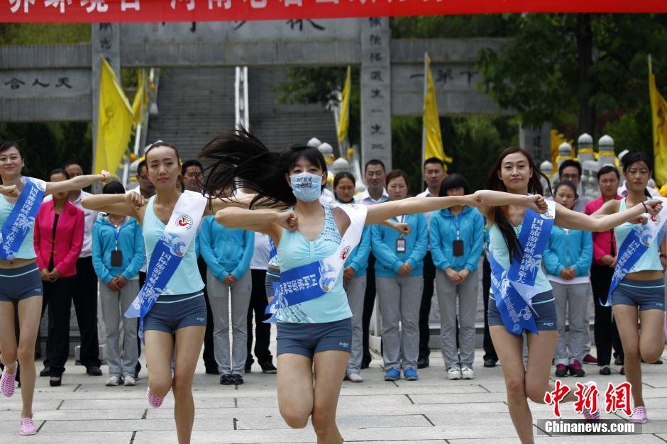 6��5�����绷���գ��������κ�Ͽ���������ʹ�����Ĳ���ѡ�����ں����Ͼ�ɽ�㳡�����ֽ����赸�����������������������ܾ���Ⱦ�������緢 ���о� ��