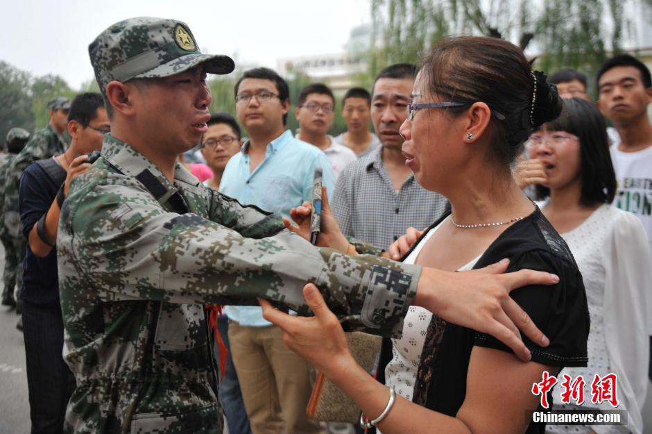 9��10�գ�ɽ��̫ԭ��һ����90���±���������ĸ�����ˣ�׼��������Ӫ�����գ�ɽ��������ǧ���±�����������ˣ�Ӧ�����顣�����緢 Τ�� ��