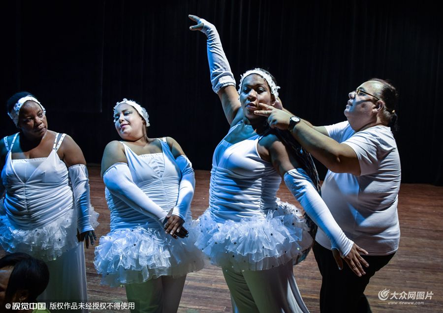 Ű͹Danza Voluminosašһᵽ赸ԱԺǷһӯȻԹŰ͵Danza Voluminosaͼֳɼ