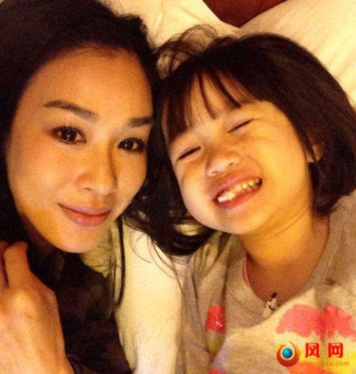 钟丽缇李湘赵薇李小璐晒子女照 星二代美丑两极分化